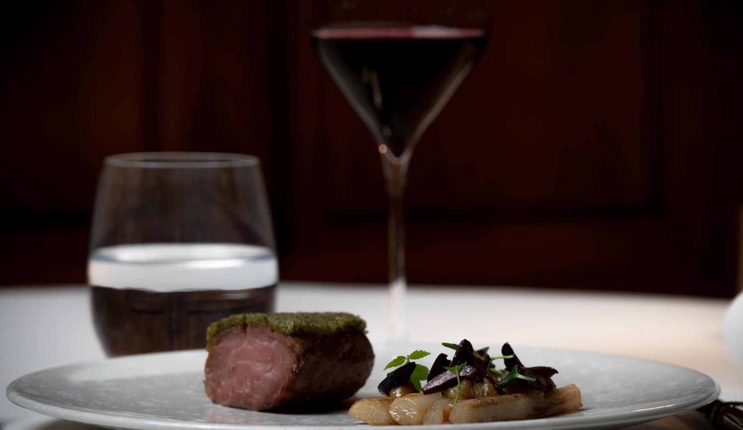 Pièce de viande, dressage minute en salle